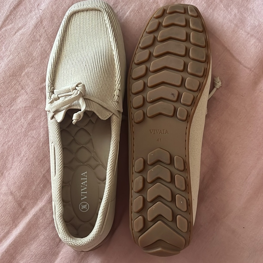 Viviai Tan Loafers - Picture 3 of 3
